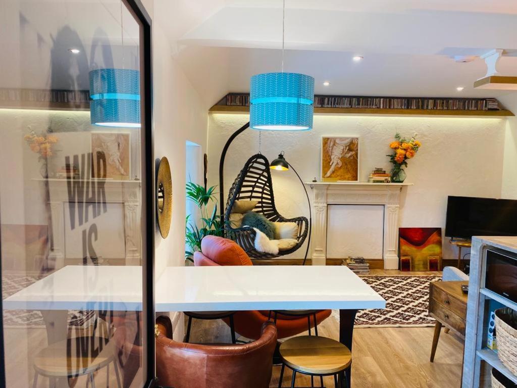 3 Bed Apartment/Explore The Area/Enjoy Our Pub Galway Extérieur photo